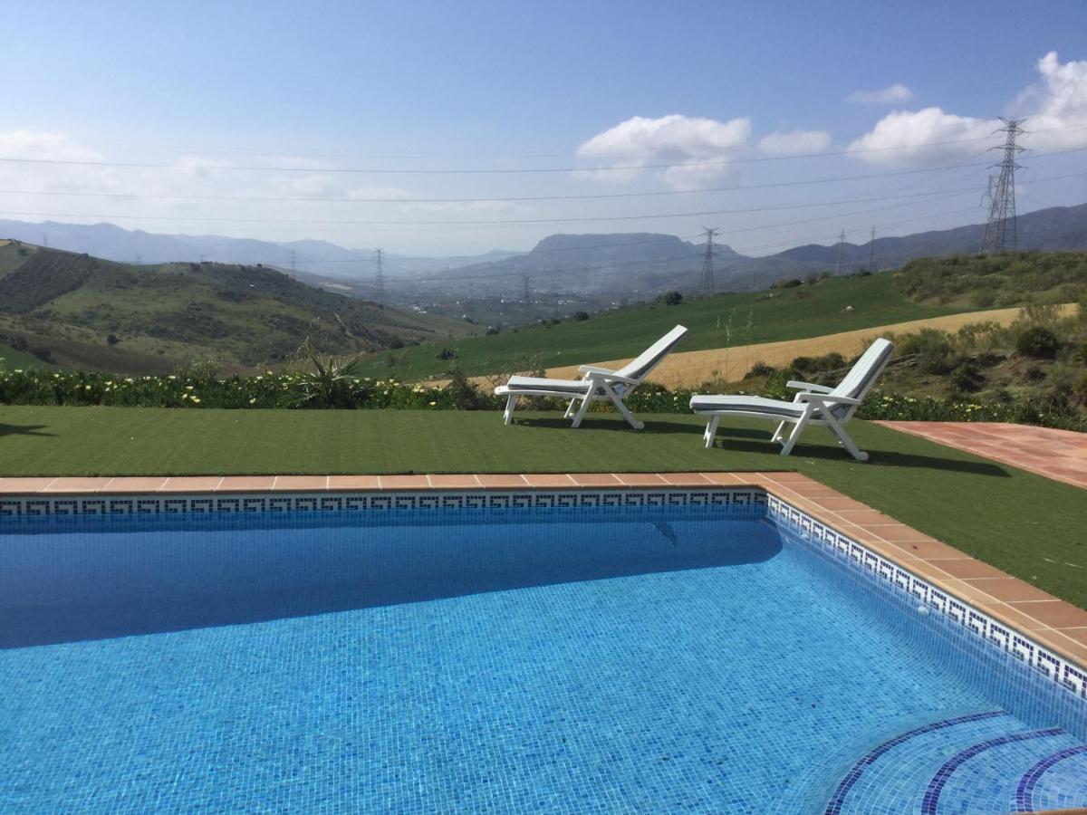 Cortijo Las Palmeras El Chorro อะโลรา ภายนอก รูปภาพ